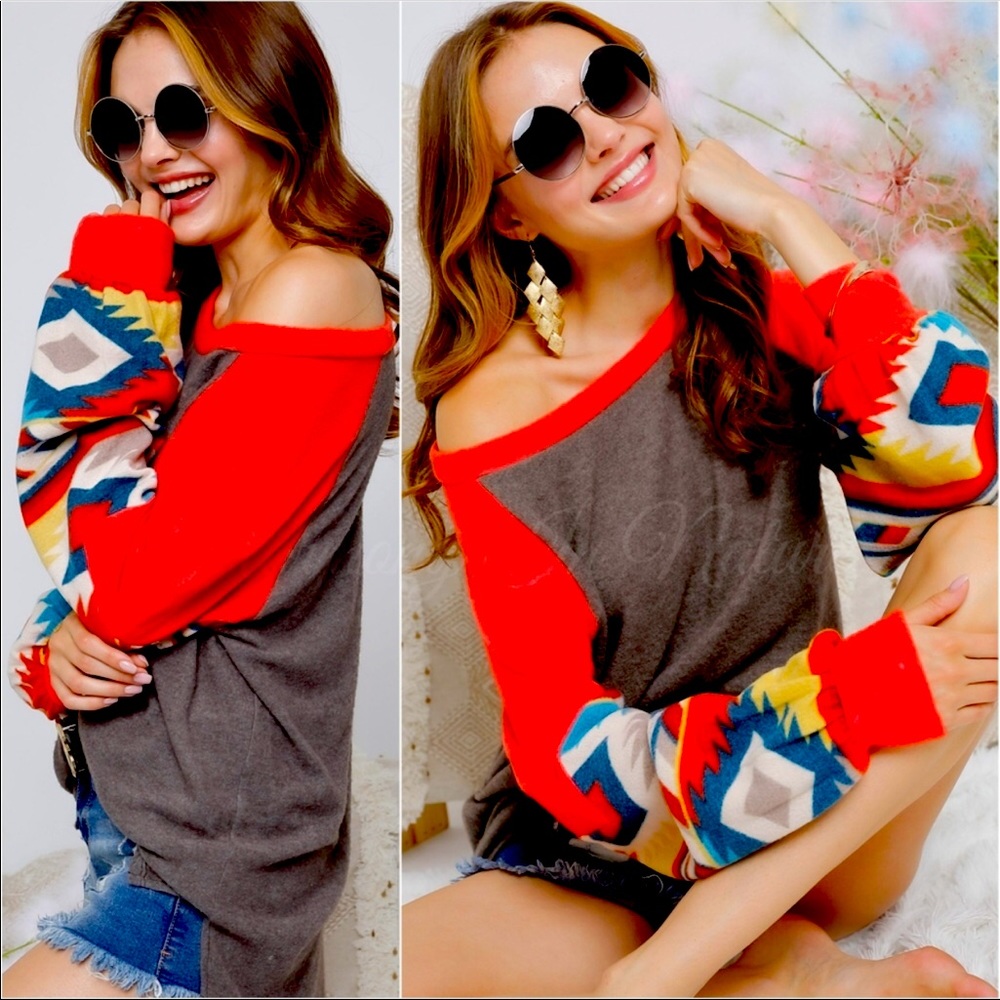 B16🔥Striking❤️gray & red top w/chic SW print sleeves! (s)